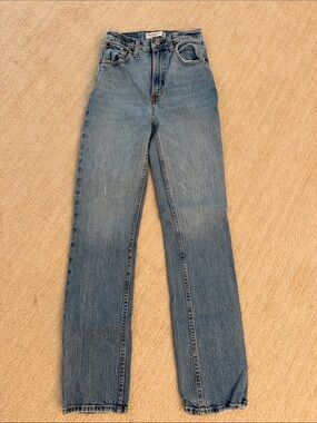 Abercrombie & Fitch High-Rise Straight Jeans - Medium Blue
